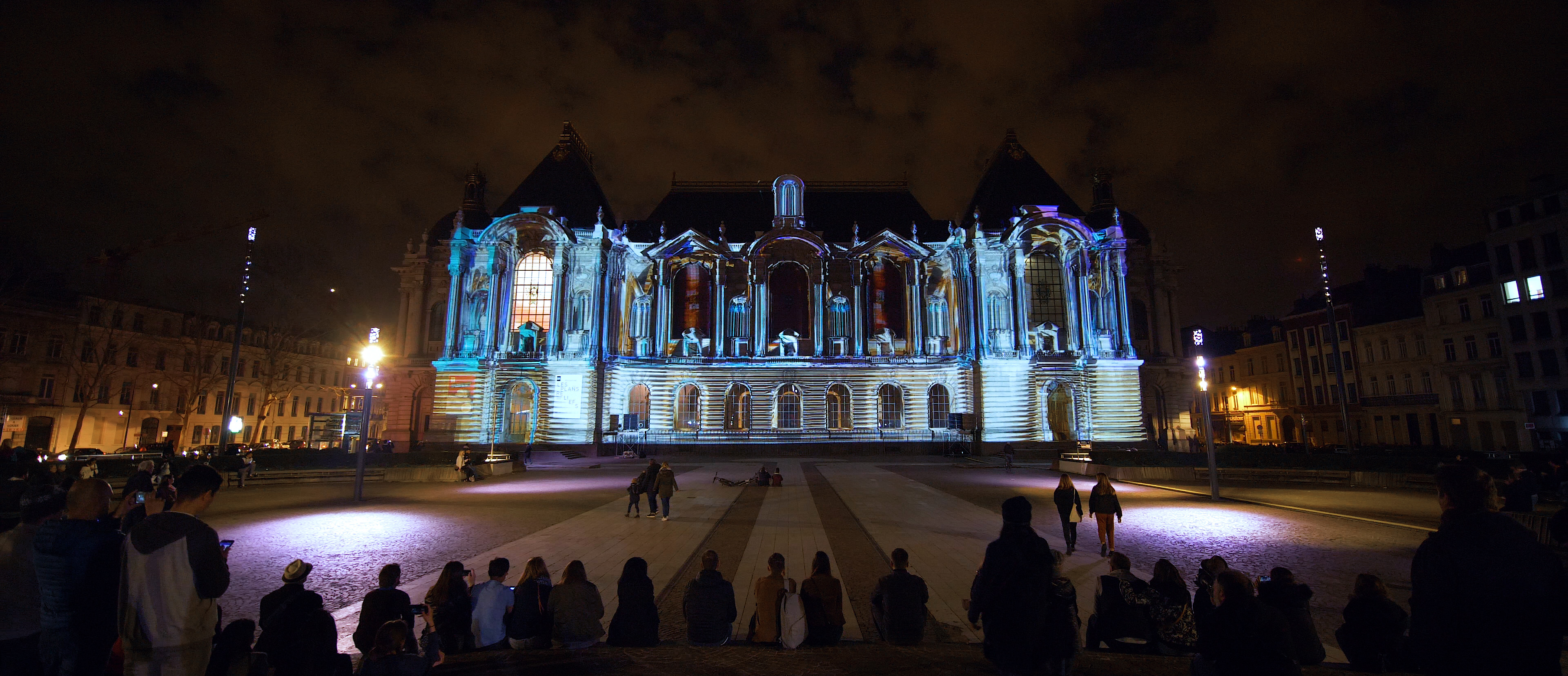 Video mapping sur la façade du Palais des Beaux Arts de Lille